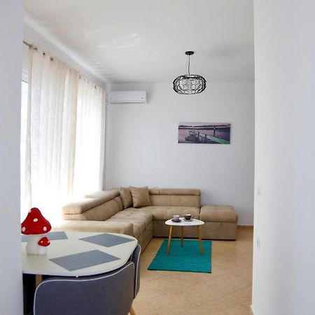 Sea La Vie Apartments ساراندا المظهر الخارجي الصورة