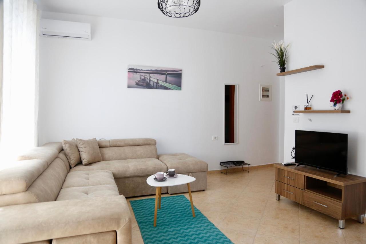 Sea La Vie Apartments ساراندا المظهر الخارجي الصورة